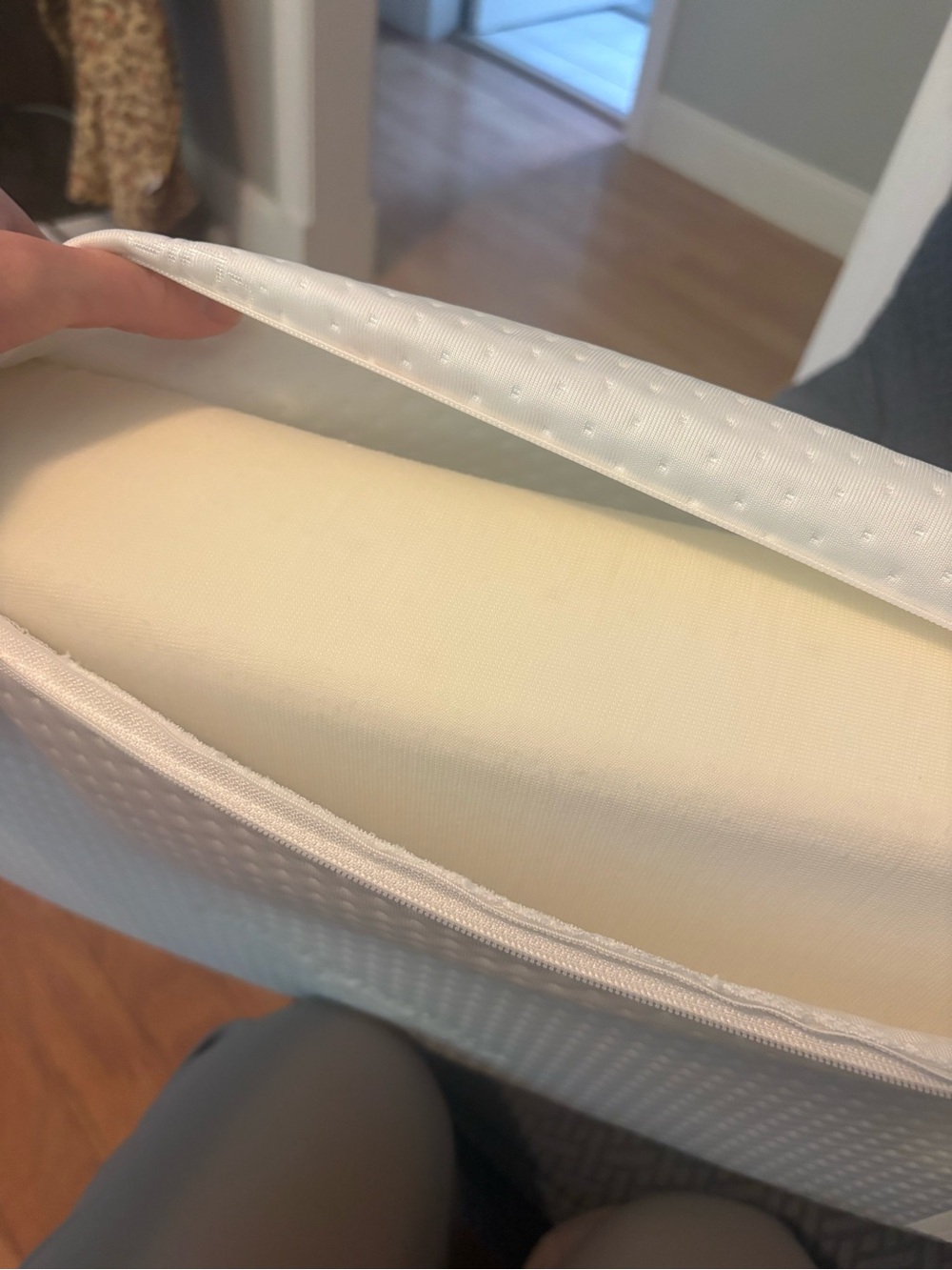 Tempur-Pedic pillow - Picture 8 of 8